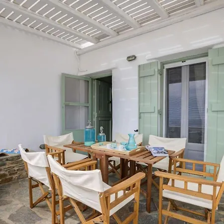 Ballos For 6 In Exomvourgo Casa vacanze *