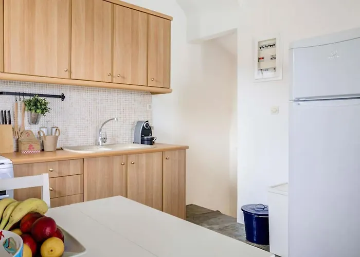 Ballos For 6 In Exomvourgo *